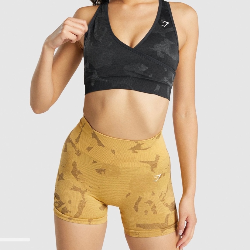Adapt camo seamless sports bra